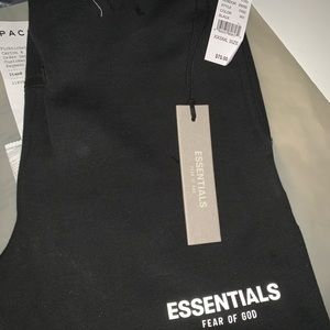 Unisex essentials shorts